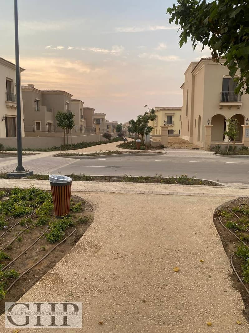 15 3d69c4d1-1440-4b63-a0d6-fb20e0f59d9a. jpg