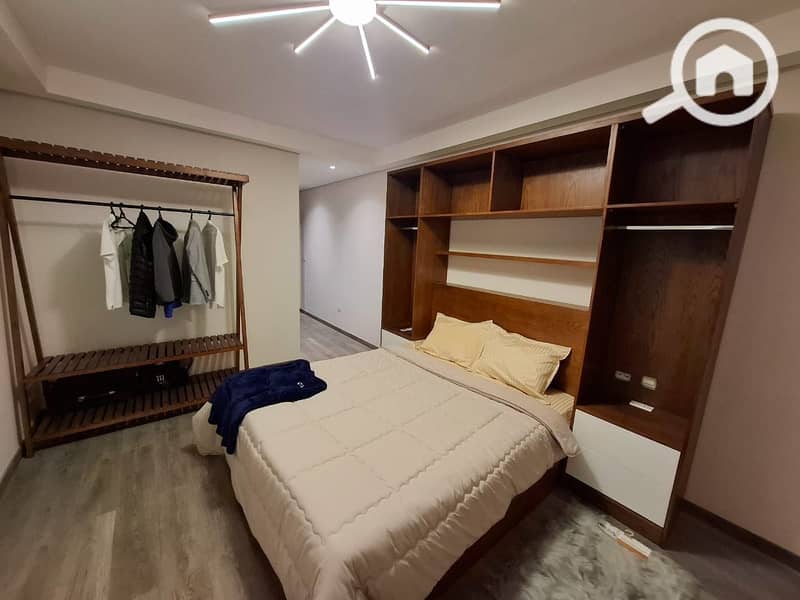 13 b5de8993-25dd-4685-9e11-207505b8a51e. jpg