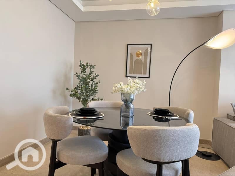 3 1b77c447-894b-42ff-b7fc-5560391dd441. jpg