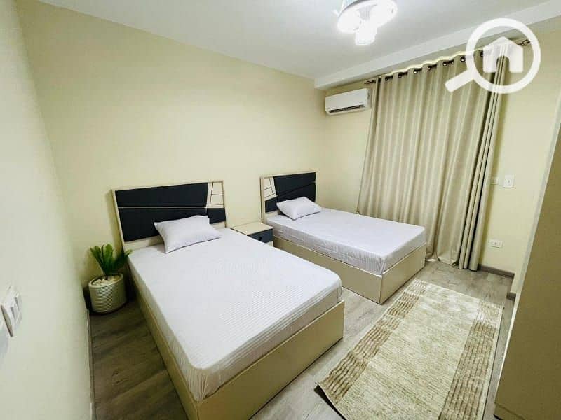 7 1def7860-623b-41b9-bc08-e3db85dd0c48. jpg