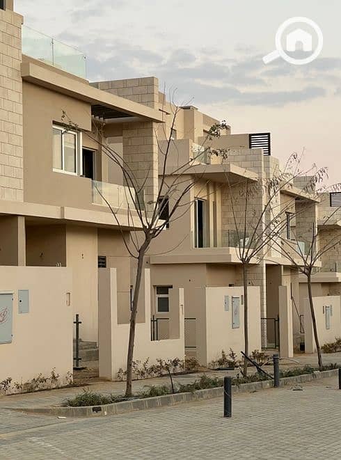 12 Screenshot_9-1-2026_133443_. jpeg