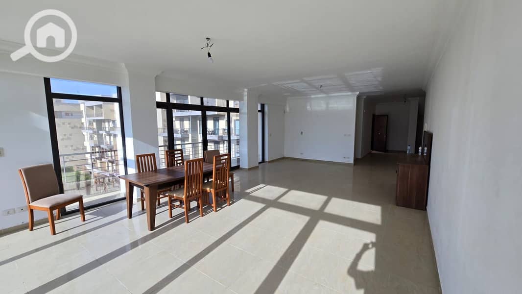 2 ffae0e7e-7a2f-42e4-b6d0-4215e593d101. jpeg