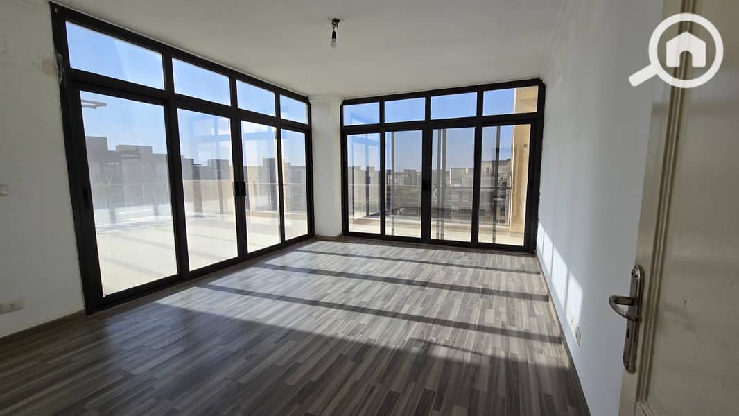 21 d8f7f829-2b99-4da3-a84a-3003db07efe0. jpeg