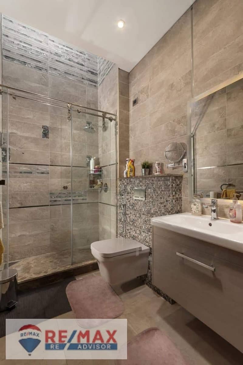 12 5983130163820038985. jpg