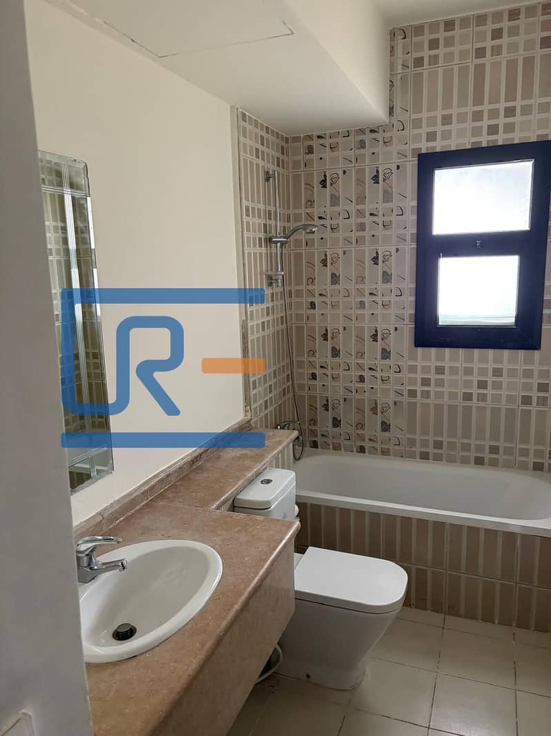 8 21d114b1-2829-47f9-b820-e70f3a5b5f7e. jpeg