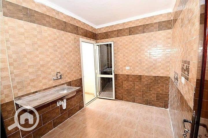 9 53323356_240792270198821_6527688216416354304_n (1) (1). jpg