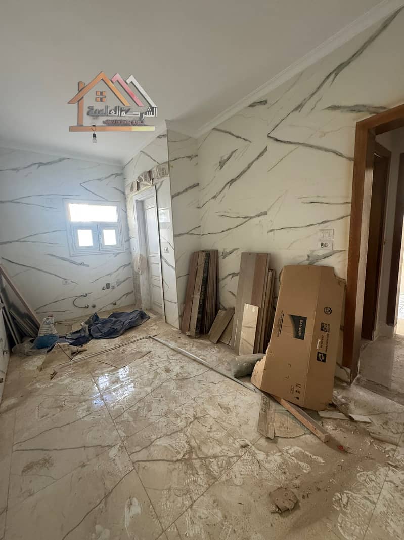 8 711ed7cb-e15f-417a-b652-1a188419a310. jpg