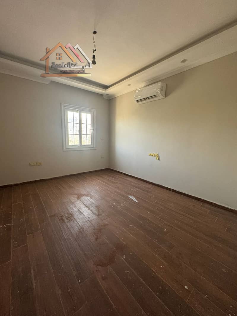 14 fe7e1d3b-1e92-4a18-a9b1-fec02317446f. jpg