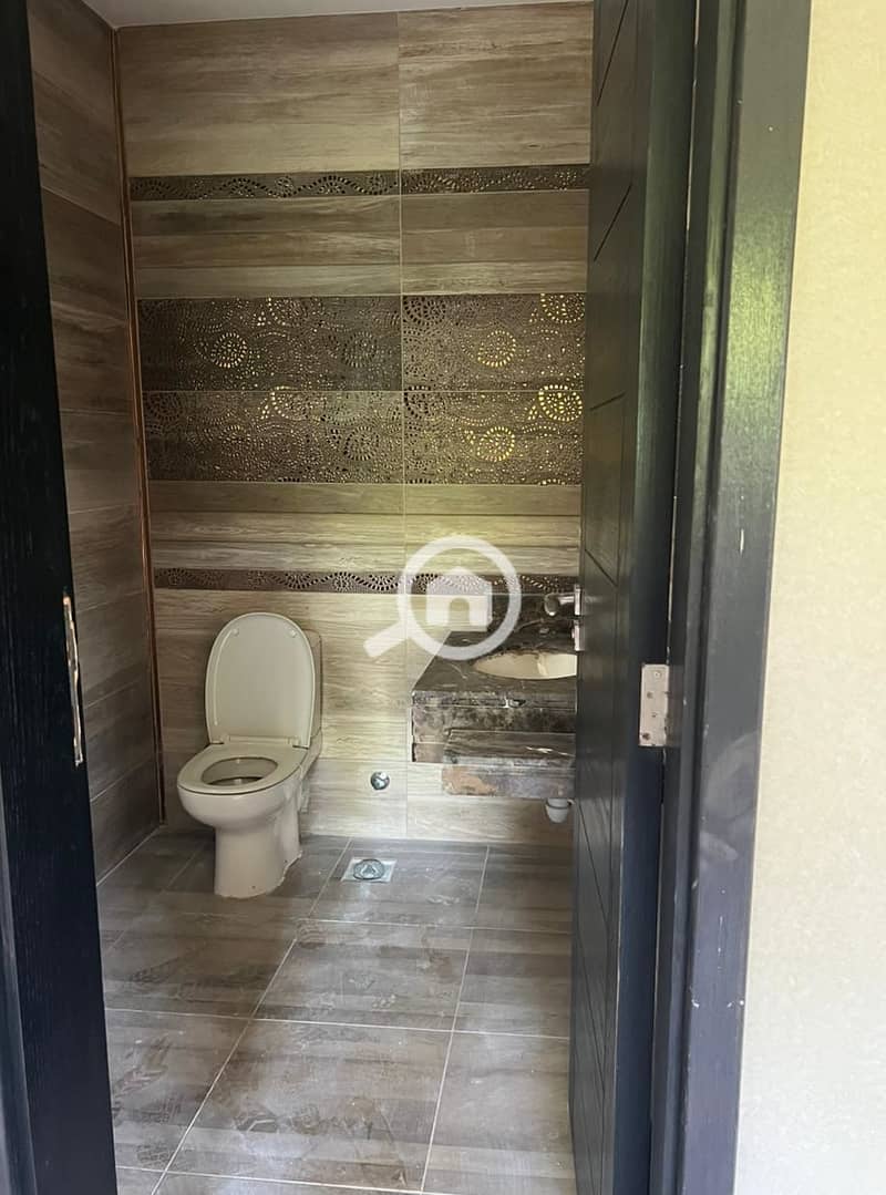 8 WhatsApp Image 2024-10-07 at 16.03. 29_80dd16fe. jpg