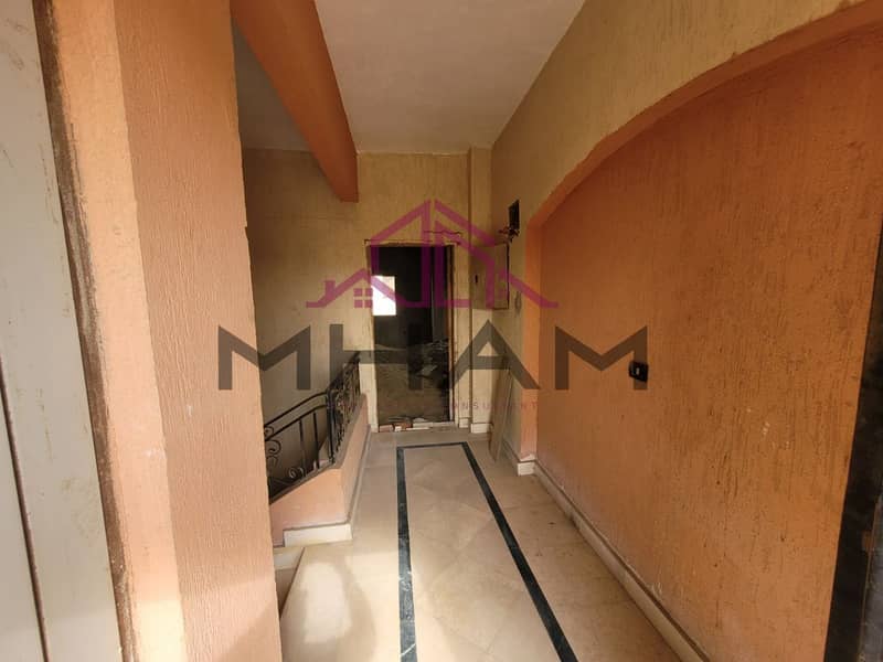 2 photo_6021701048902290273_y. jpg