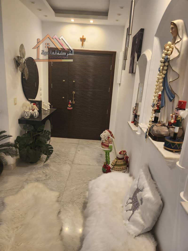 7 bca819c9-7348-44f2-bbb7-469c2b3719a4 (1). jpg