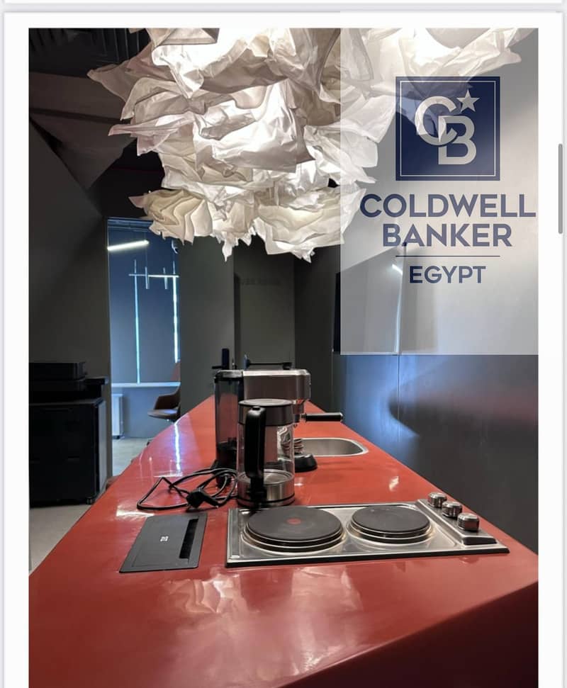 11 e2ff7375-4389-4229-bbde-1ea498007375. jpg