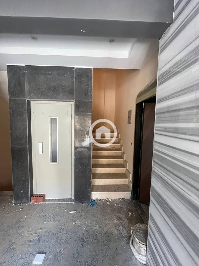 4 0c8a4da6-4283-42c3-851b-e6031bf213de. jpeg