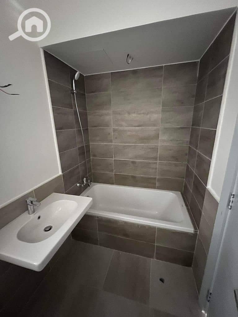 5 3e603cbd-b693-459e-8241-f2234d32bbd2. jpeg