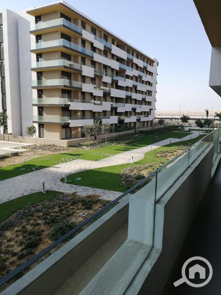 10 d5e760b0-869c-4a77-b0ee-deeca6290152. jpeg