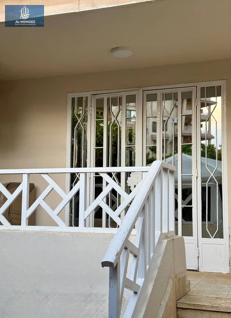 10 528d9999-1aea-434f-99c8-50a572980024. jpg