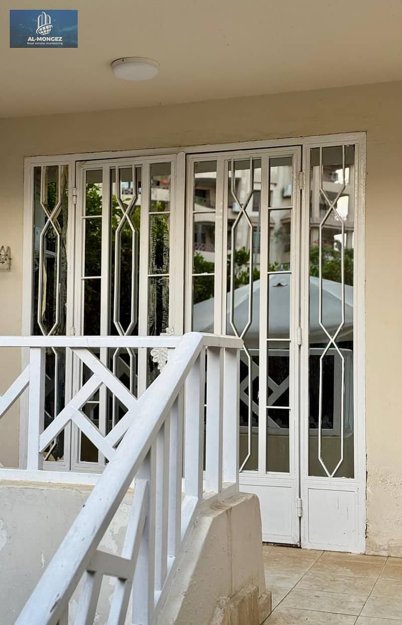 11 b76b260e-3c59-49a5-b479-57d23a82f744. jpg