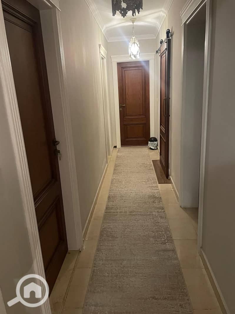 3 6845d17d-f359-4906-999c-f7a8f84b2274. jpg