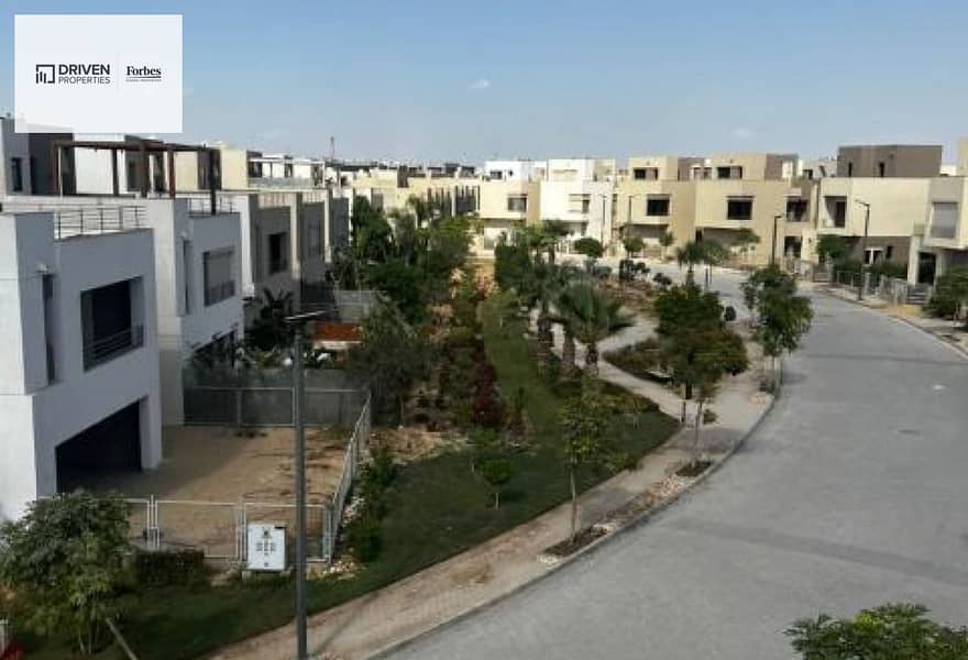 3 0646fd02-0fa7-4b6e-bc33-8ed8497fec5d. jpg