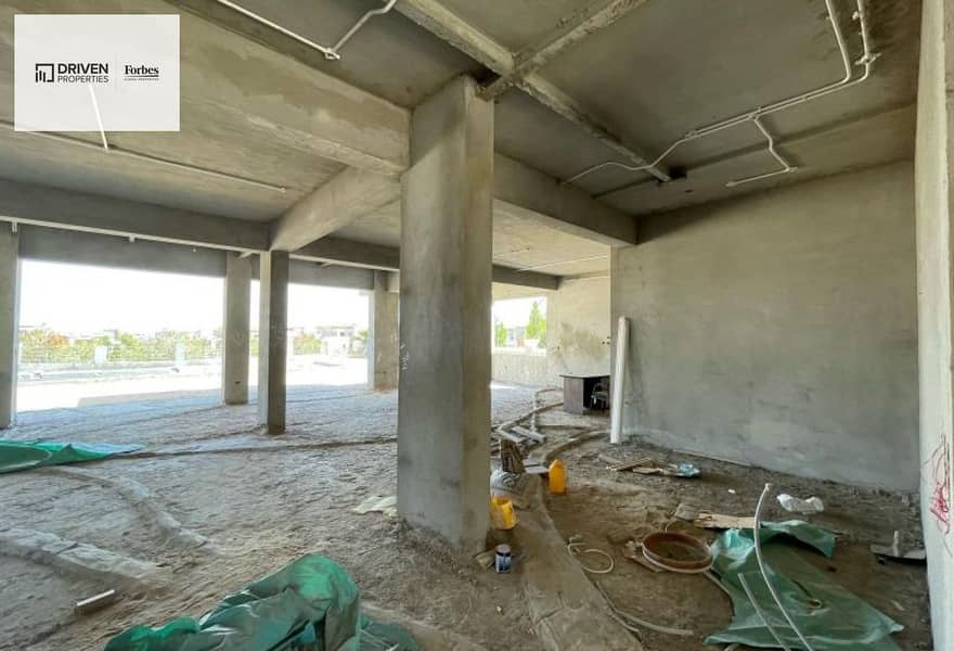 6 ee8634fb-1e65-486f-8e4f-6f1b81f3eb77. jpg