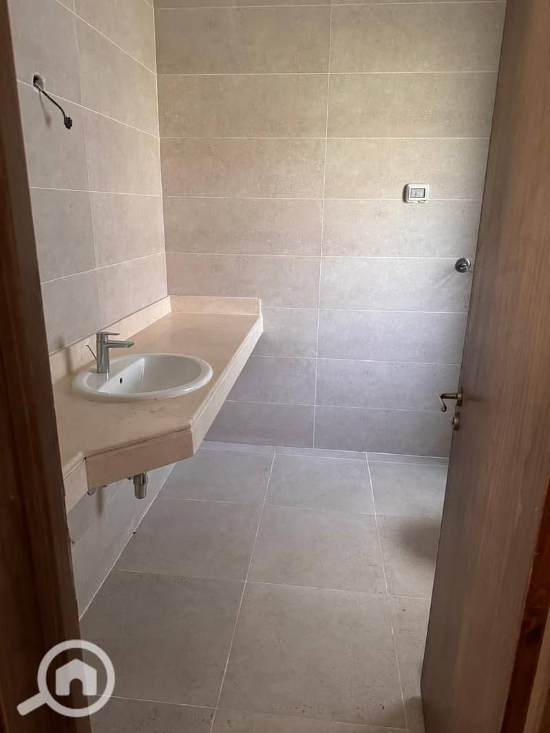 10 WhatsApp Image 2026-01-25 at 16.10. 21 (1). jpeg