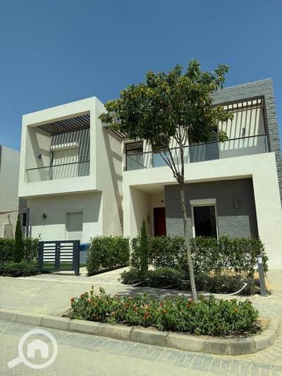 فیلا 4 غرف نوم للبيع في القاهرة الجديدة، القاهرة - IMG-20250512-WA0123. jpg