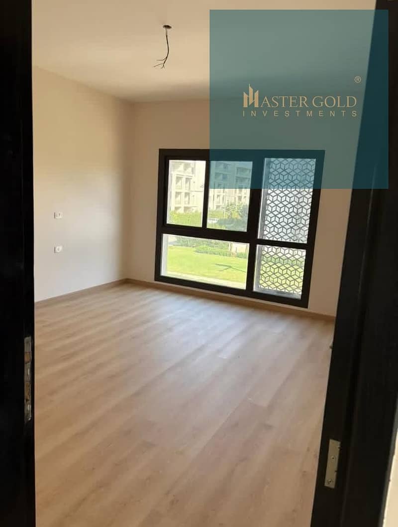 24 35abe515-66b6-420b-b3e8-3e081938f62c. jpeg