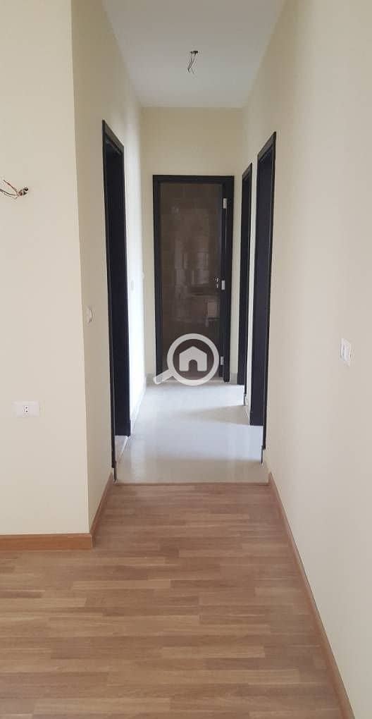 9 7b5aaf21-2a34-4489-bea2-f72aa8e8f80a. jpg