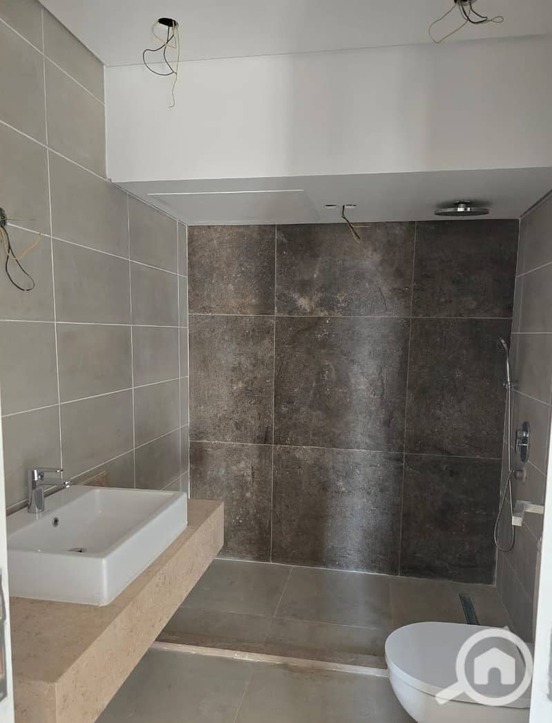 10 WhatsApp Image 2025-08-19 at 17.50. 17_46d49159. jpg