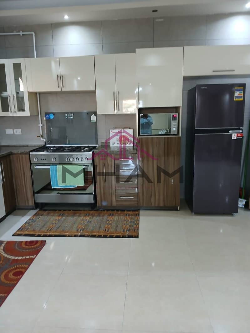 5 photo_6035164710518328500_y. jpg