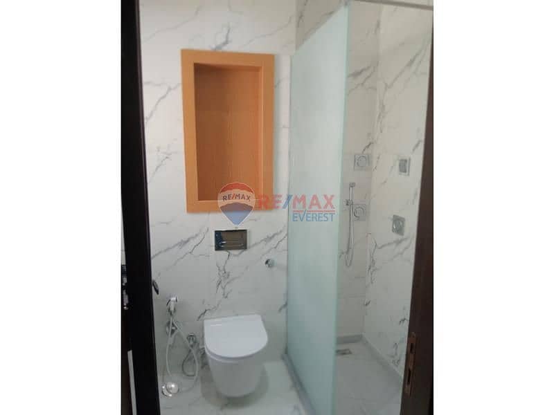 16 65b631bc-4b4f-41a3-9819-abfb11c1bb2a. jfif. jpg