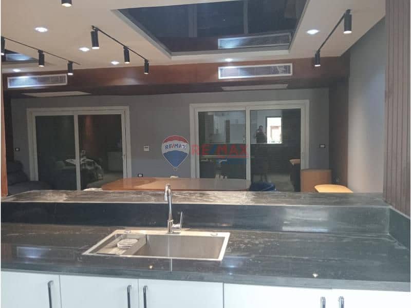 20 b630ac04-c7a6-4070-936c-d7c8aaf55d7d. jfif. jpg