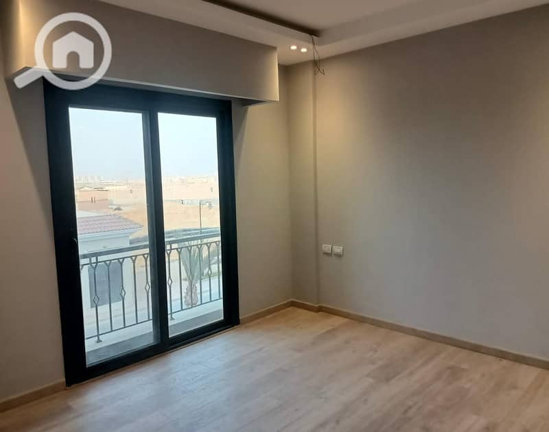 5 WhatsApp Image 2026-01-27 at 12.38. 17 PM0000000. jpeg