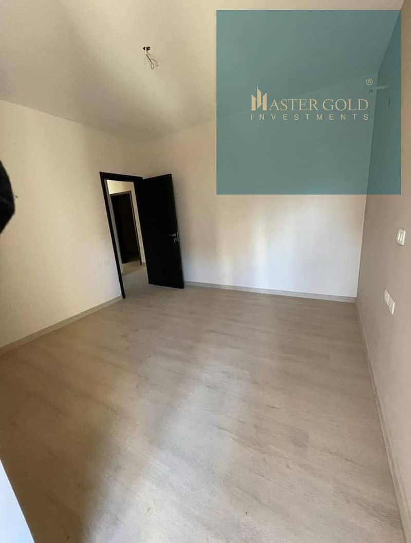 4 02f0de15-70eb-49e6-ad6e-eb4790685acd. jpeg