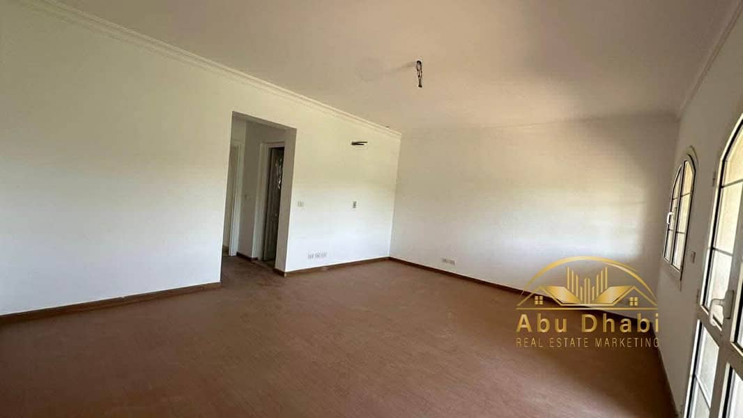 4 2a5b6da1-58b7-4971-ac4d-1e45cfe6b01b. jpg