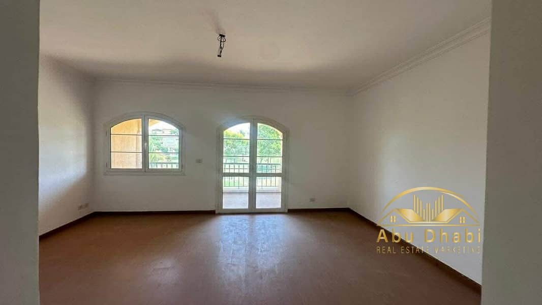 5 15d5b5f2-6f85-45a4-b89f-4087383ee453. jpg