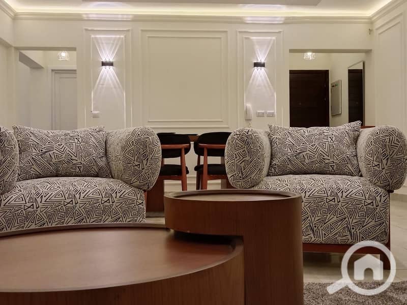 2 213dfe77-0b8d-47dc-850c-4d58ed9eb1c5. jpeg