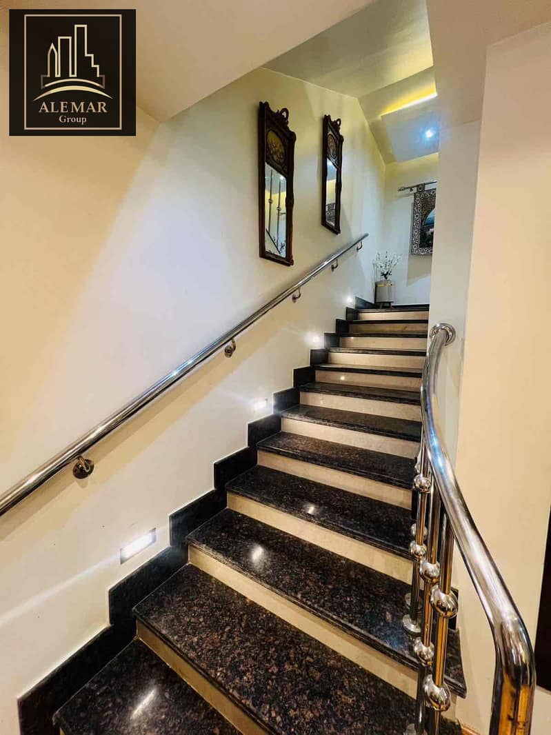 2 d7235ab7-a940-40db-b100-5bcfa954f5a0. jpg