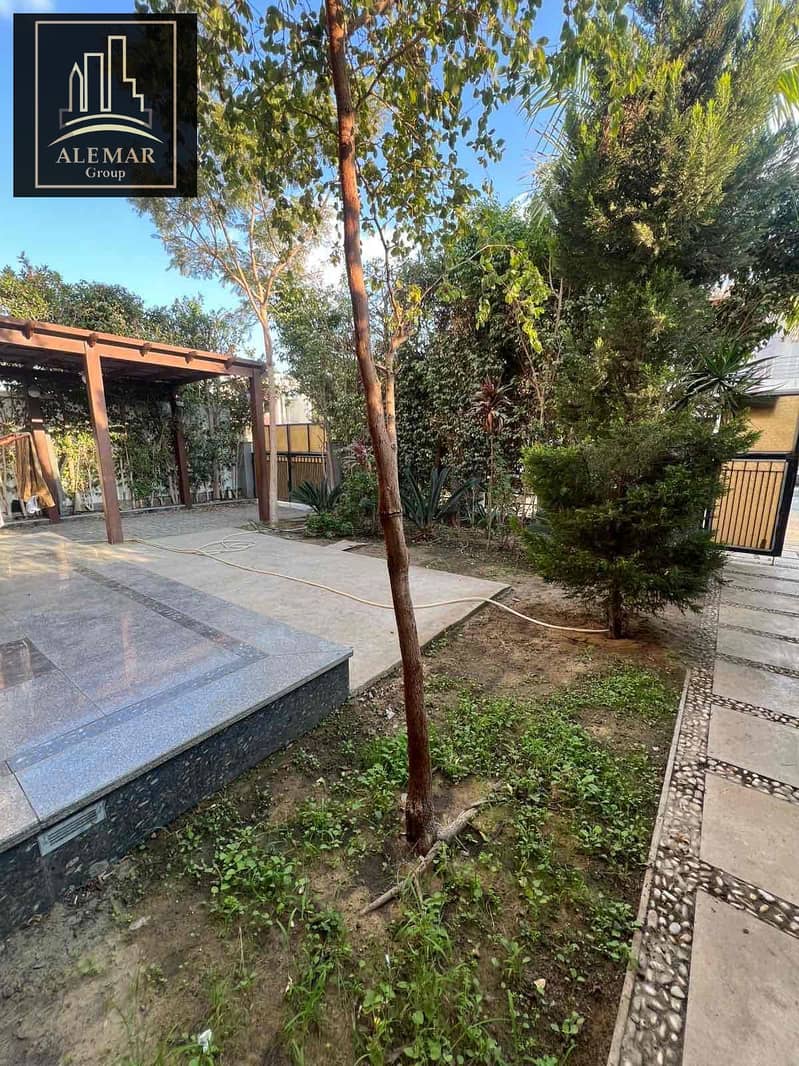 9 54fc2ee4-f6e5-421d-8ca3-9d2af0eaa000. jpg