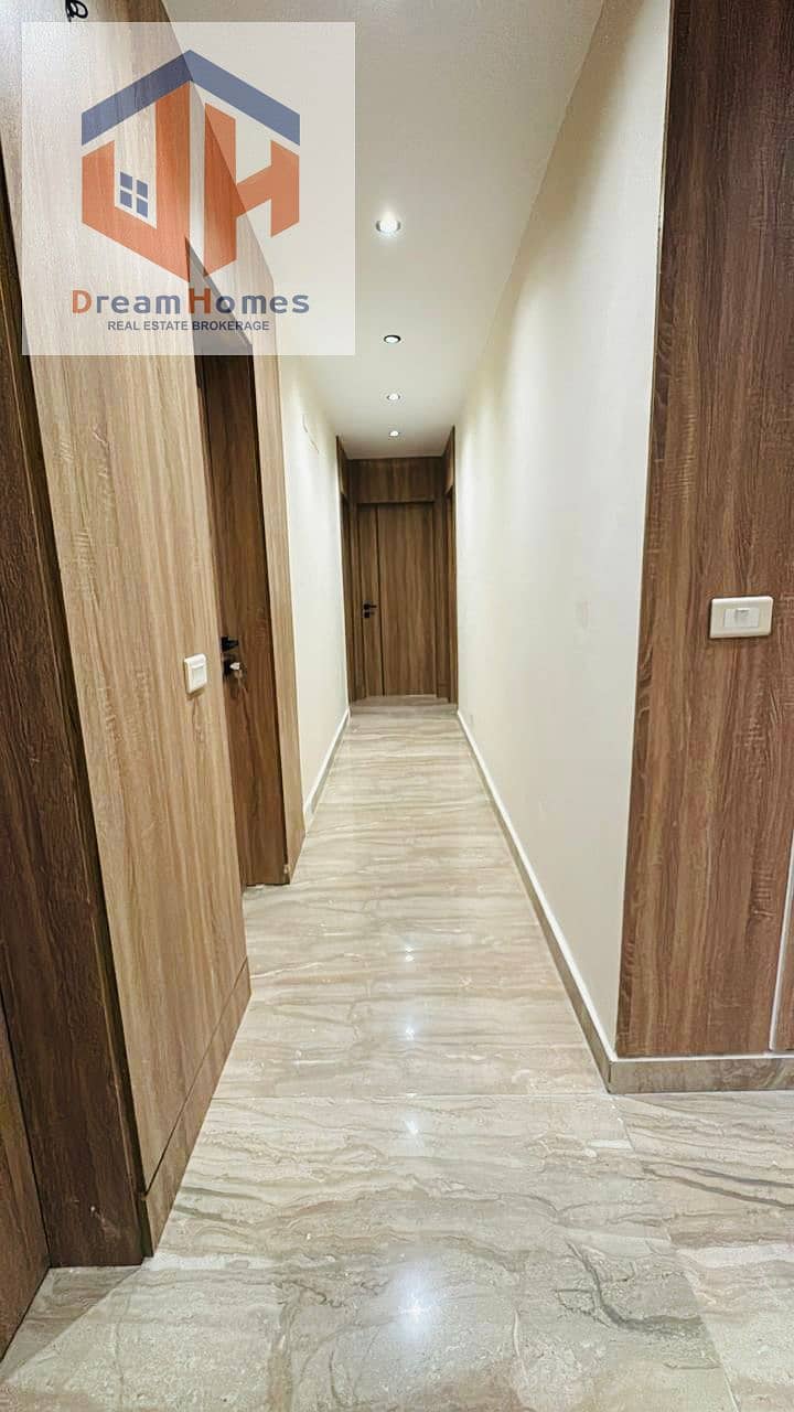 9 5f9d7883-5c53-42f5-8ac2-c8a065d586d1. jpg