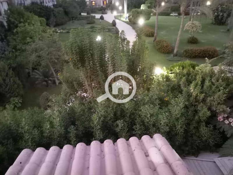 12 48a9f48e-9c04-4bbf-9c69-6ecc844c6896. jpg