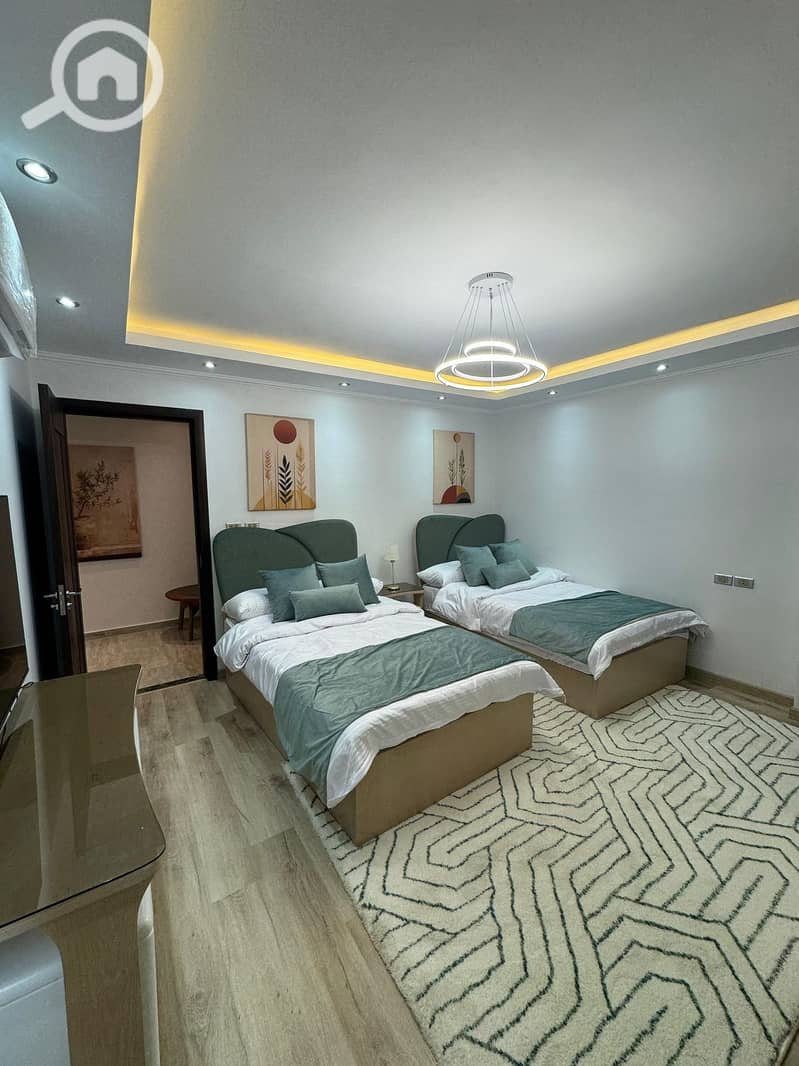 5 a2d03b72-87ee-4585-aae2-6248c9ab46d5. jpg