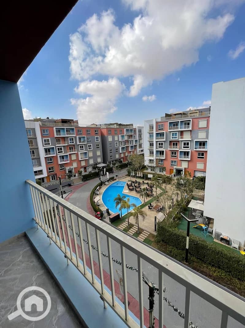 15 ece2deb1-0149-49ff-8e77-b62e2e37cbab. jpg