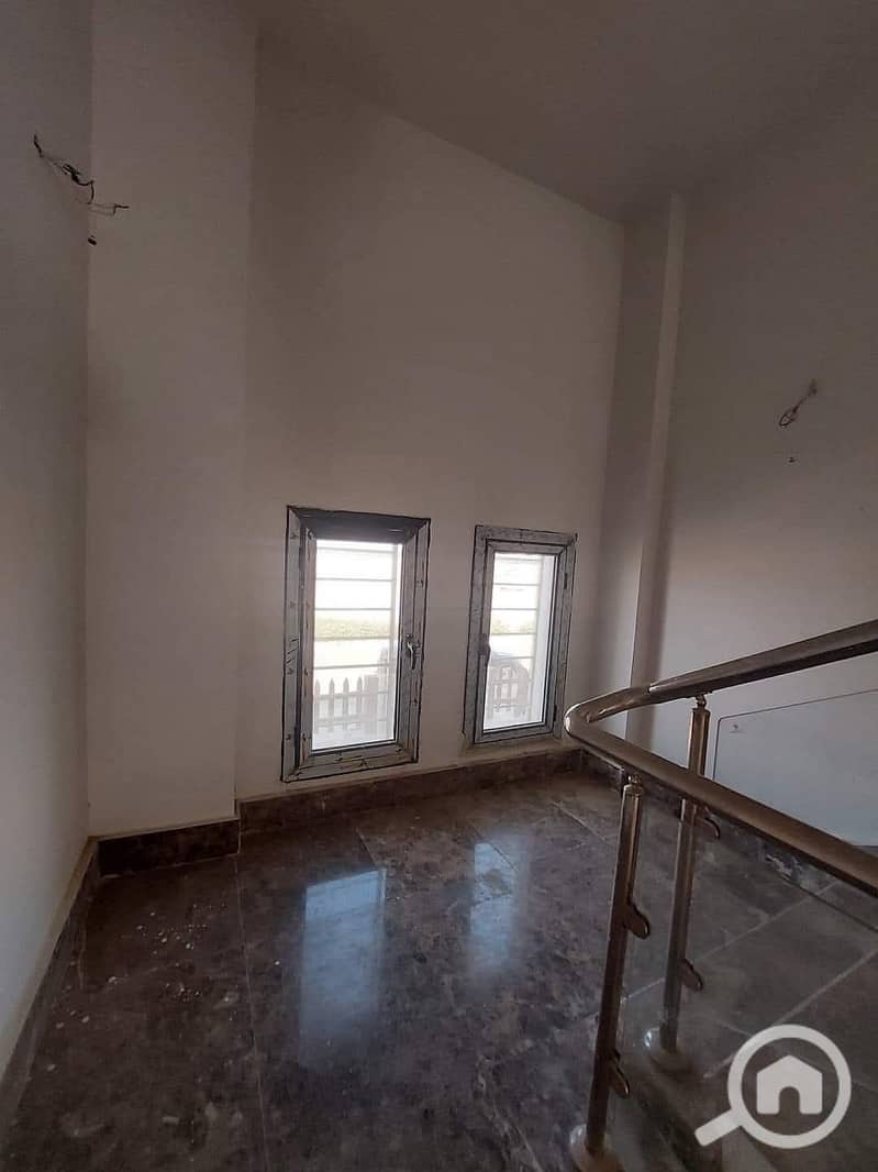 10 da879844-a1e0-4475-9471-dde35c8d239b. jpg