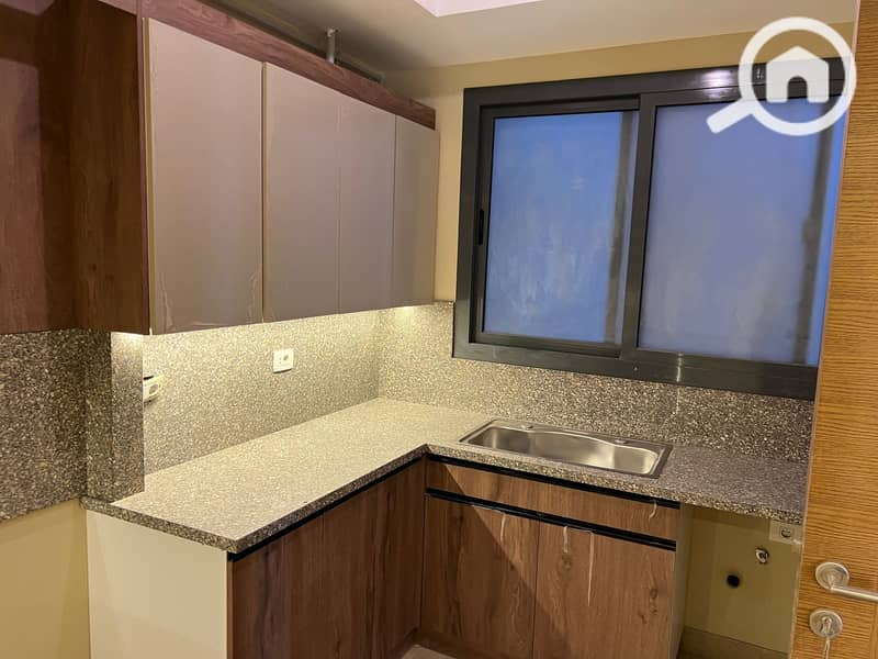 9 motion_photo_6143922318265848786. jpg