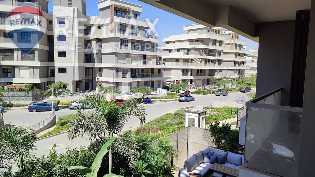 5 142a68ff-956c-4a65-921b-2fd3bfd20272. jpg