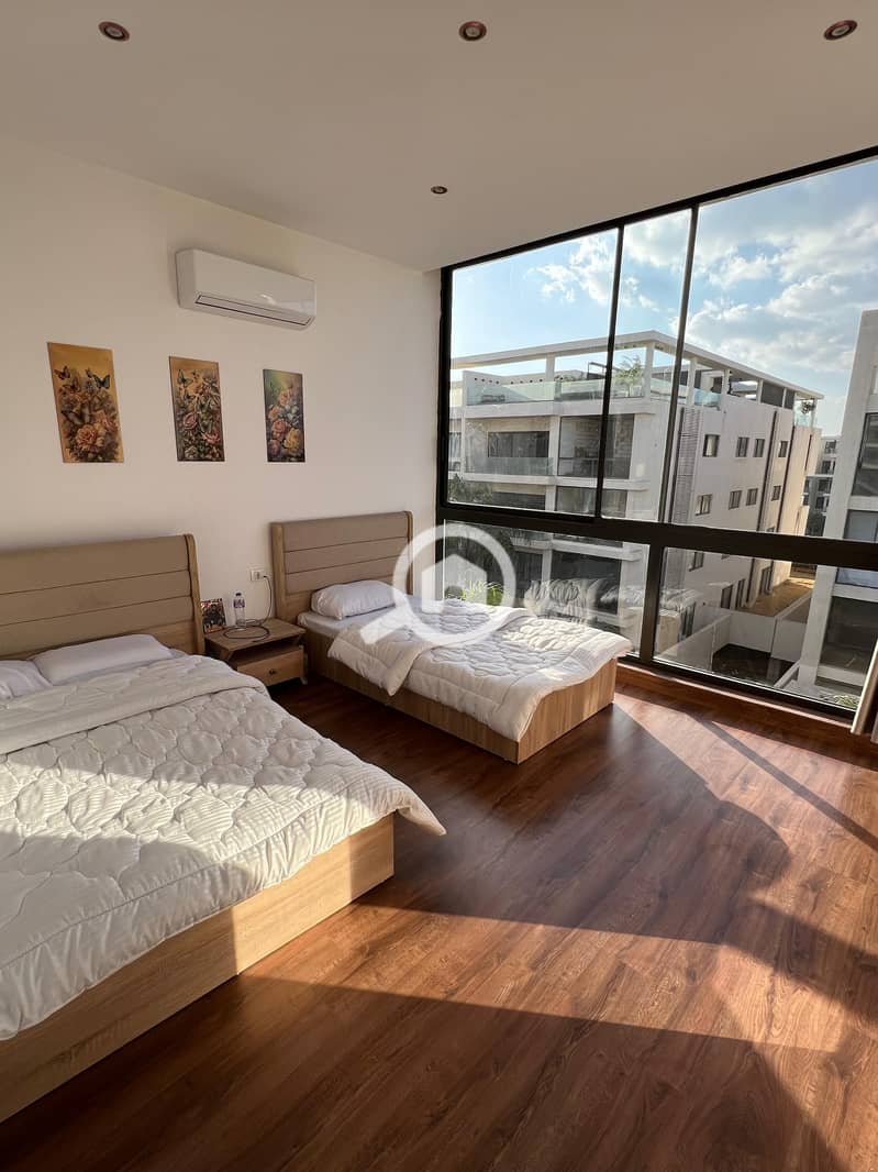 3 6d652477-d639-46a8-95d7-29ef154c750f. jpg