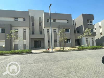 4 Bedroom Twin House for Sale in Sheikh Zayed, Giza - WhatsApp Image 2024-12-09 at 16.24. 36_5fa7ee30. jpg