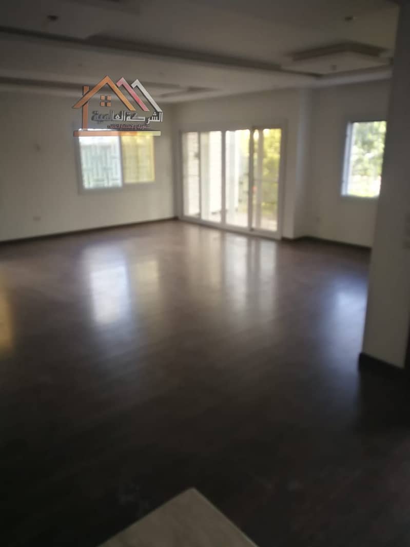 2 ee7a533c-23ba-46d3-8ac3-c266c4c7251f. jpg