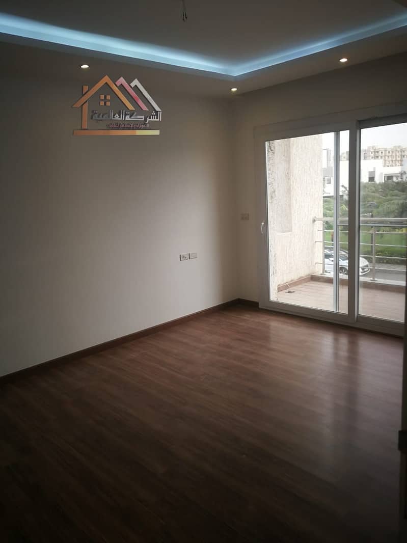 8 a74a88ff-48c2-478f-9764-86f0e9bc72eb. jpg